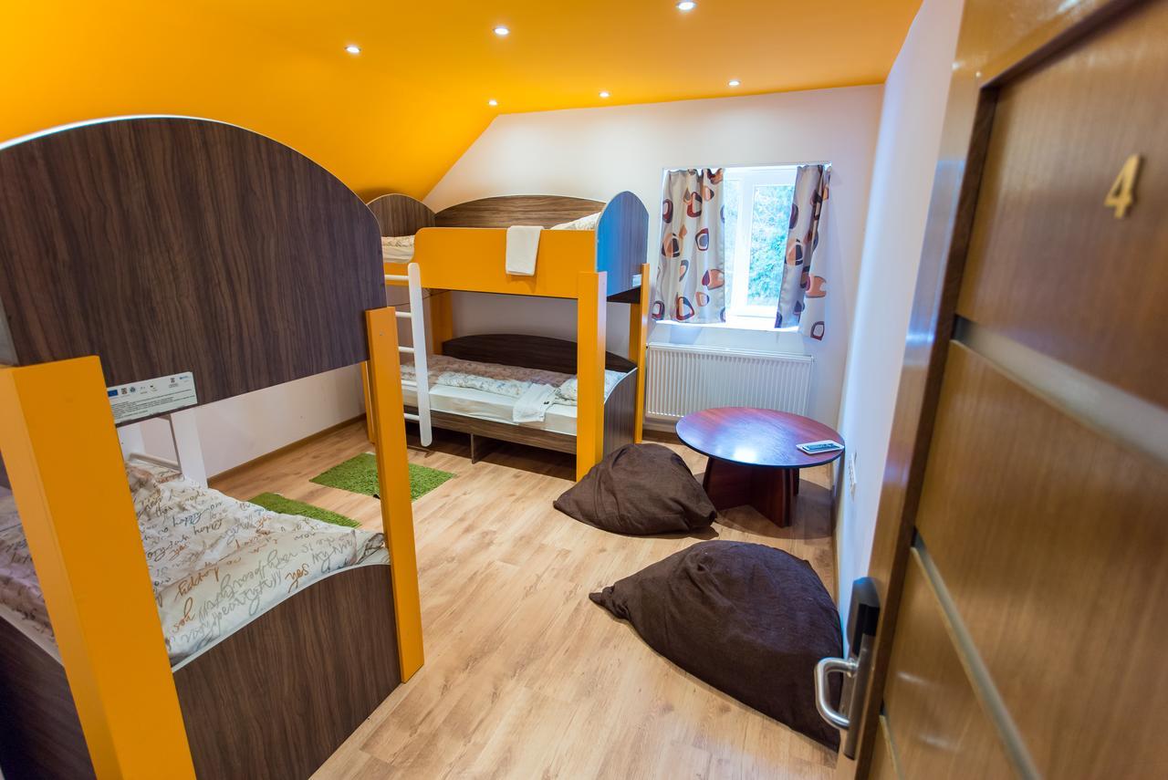 Green Hostel Сфынту-Георге Экстерьер фото