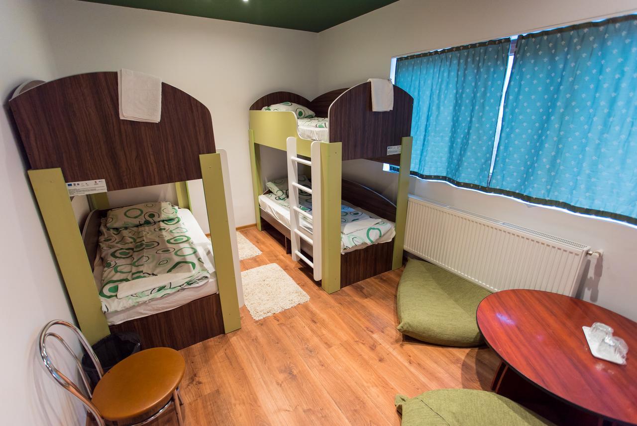 Green Hostel Сфынту-Георге Экстерьер фото